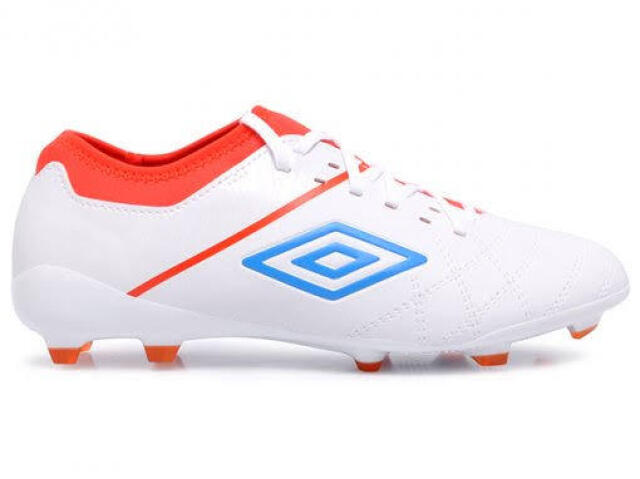 Chuteira Umbro Medusa III