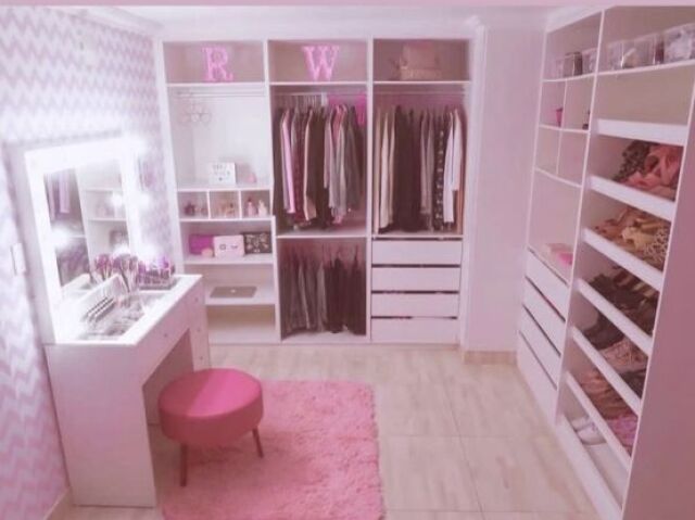 Closet cor-de-rosa