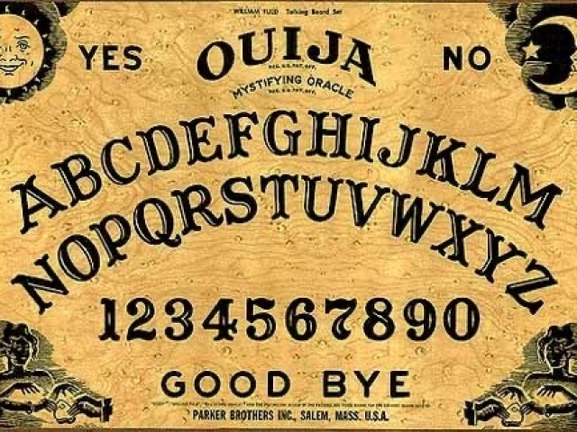 “Brincar” de Ouija