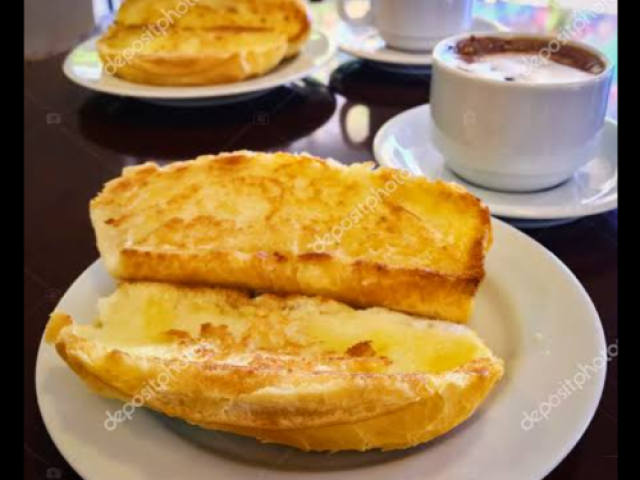 Ou só um pãozinco com manteiga e café