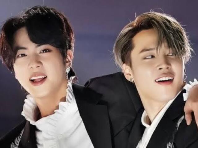 Ele era amigo do Jimin a muito tempo e o Jimin disse para chamarem o Jin
Para ele participa do grupo e virar um idol