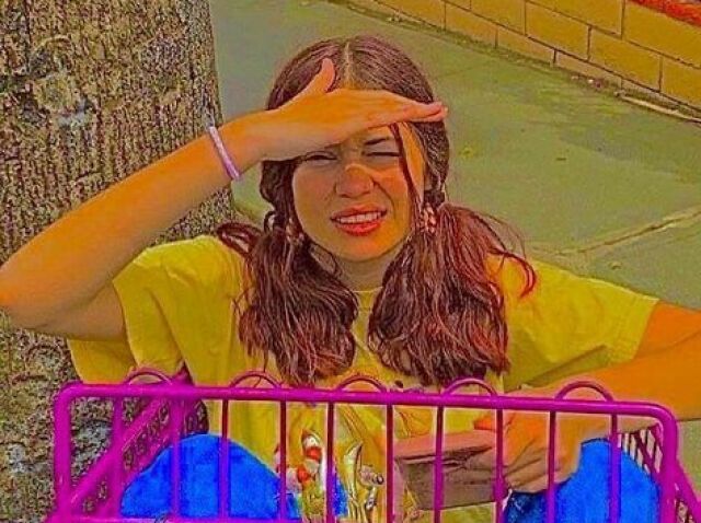 Lizzie Pines