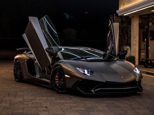 Lamborghini Aventador