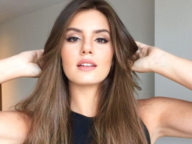 Camila Queiroz