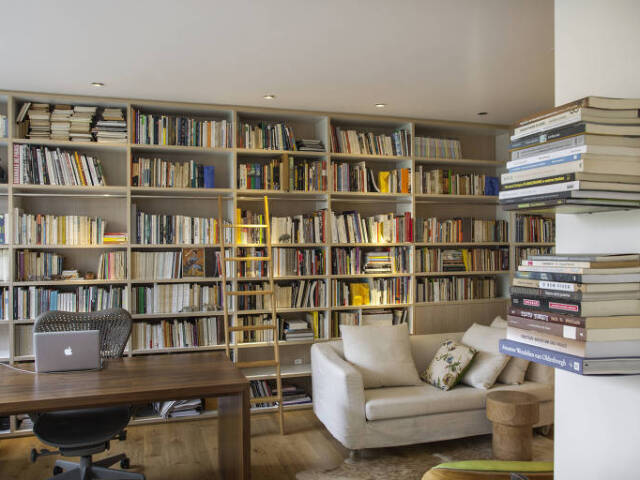 SALA DE LIVROS OU ESCRITÓRIO