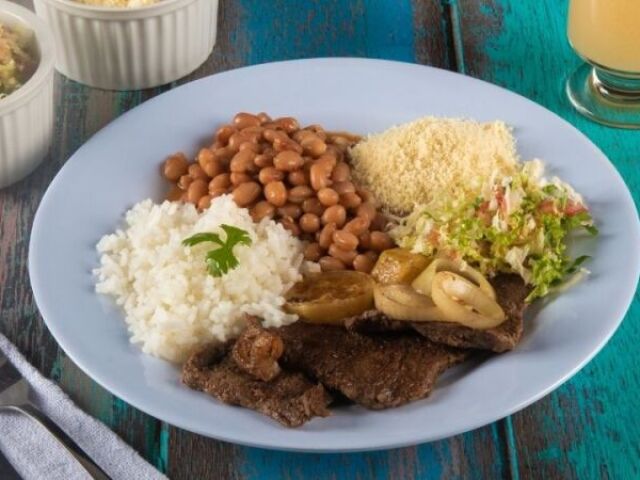 Não tenho comida preferida. São todas