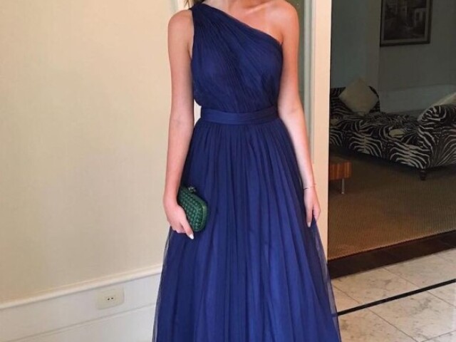 Sua mãe em um vestido
azul