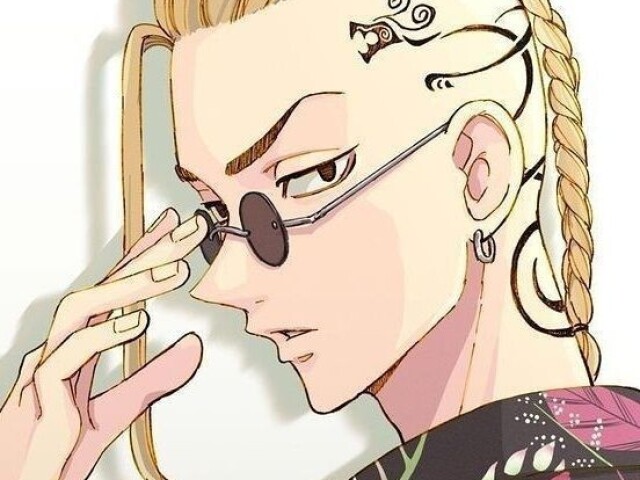 O badboy
_ Oi princesa, fiquei a aula toda reparando em você. O que você acha de me dar seu número e a gente marca de sair?