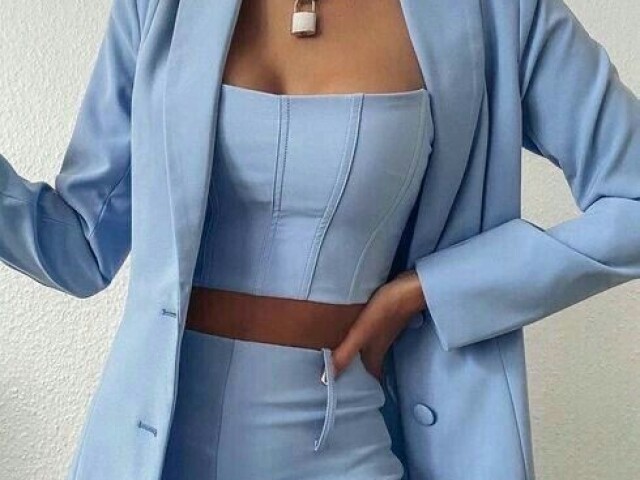 Blazer, calça e um corset baby blue💙