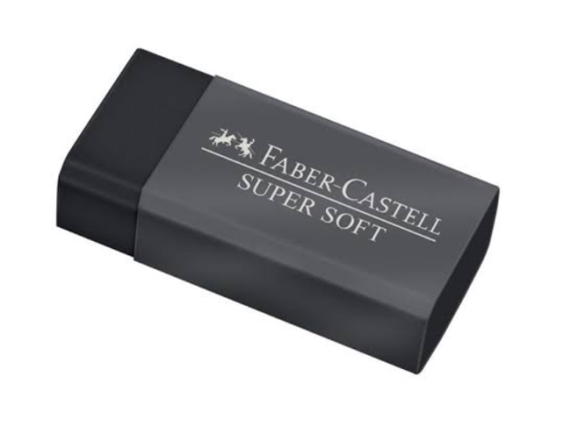 Uma borracha Faber Castell preta super soft