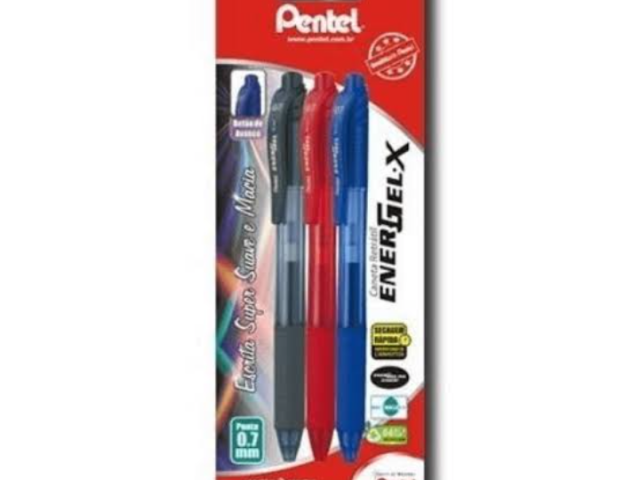 Três canetas da pentel das cores preto, vermelho e azul