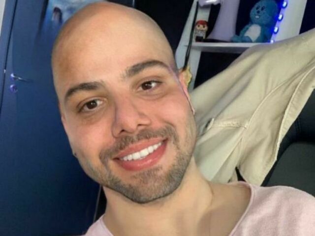 Pelo menos tentou, boa sorte da proxima vez:>