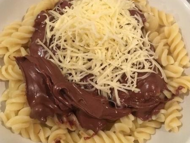 macarrao com chocolate