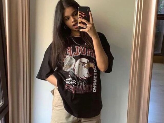 Streetwear girl