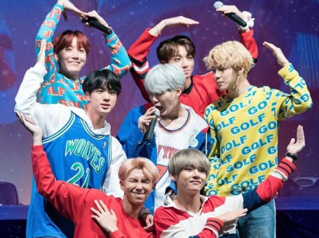 Acerte o M/V DO BTS!