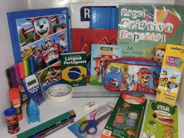 Material escolar simples