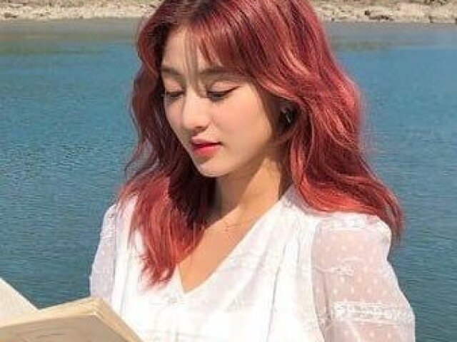 Jihyo.