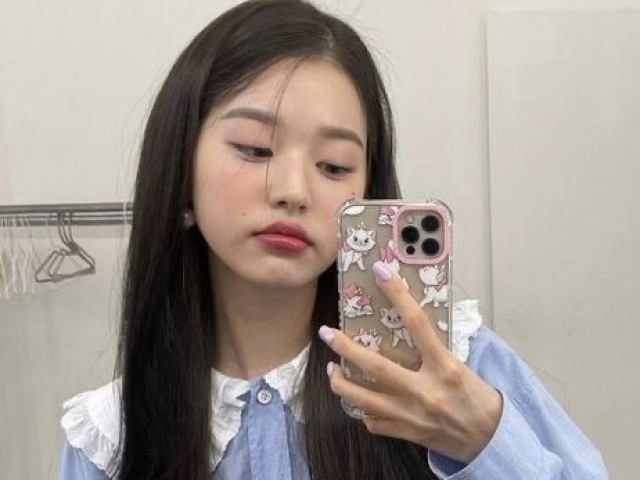 Wonyoung (IVE)