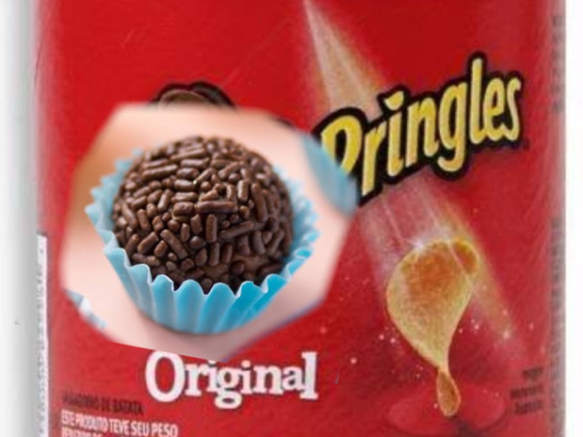 Pringles com brigadeiro