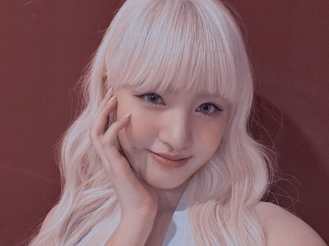 ┏ 🐇O que você daria para a Liz e no fim te direi o que ela seria sua 🐇┛