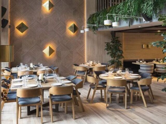 um restaurante chic! 💖✨