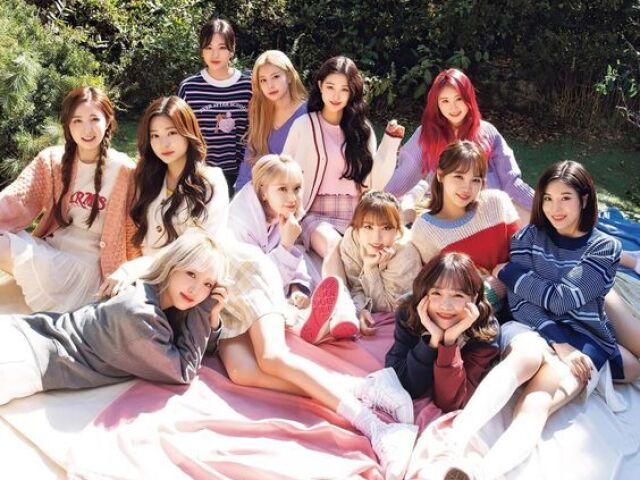 @ | Volta do IZ*ONE.