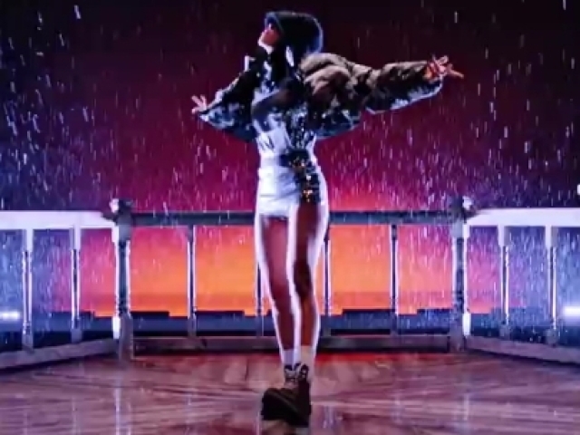 Um dos figurinos do MV