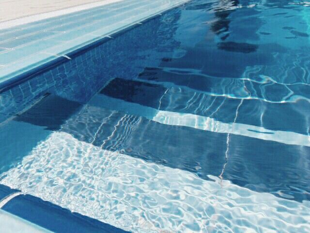 Piscina 🏊🏻♀️ 🏊🏻♂️