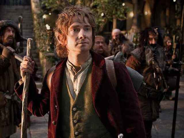 O Hobbit (ficção)
Como a maioria dos hobbits, Bilbo Bolseiro leva uma vida tranquila até o dia em que recebe uma missão do mago Gandalf. Acompanhado por um grupo de anões, ele parte numa jornada até a Montanha Solitária para libertar o Reino de Erebor do dragão Smaug.