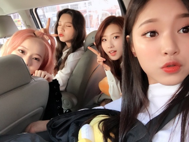 Heejin, Hyunjin, Haseul e Vivi