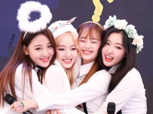 Gowon, Chuu, Hyeju e Yves