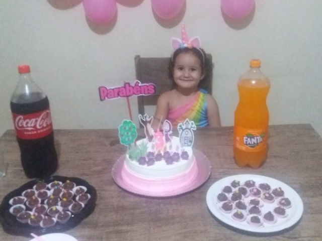 Minha irmã querida fazendo aniversario de 3 anos