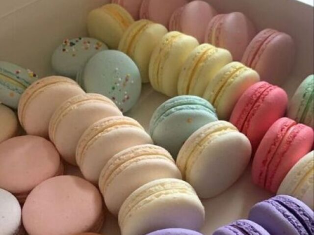 Macaroons.