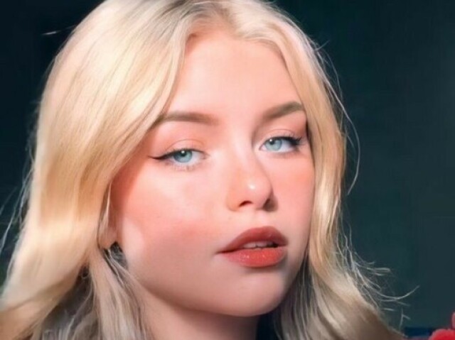 👱♀️