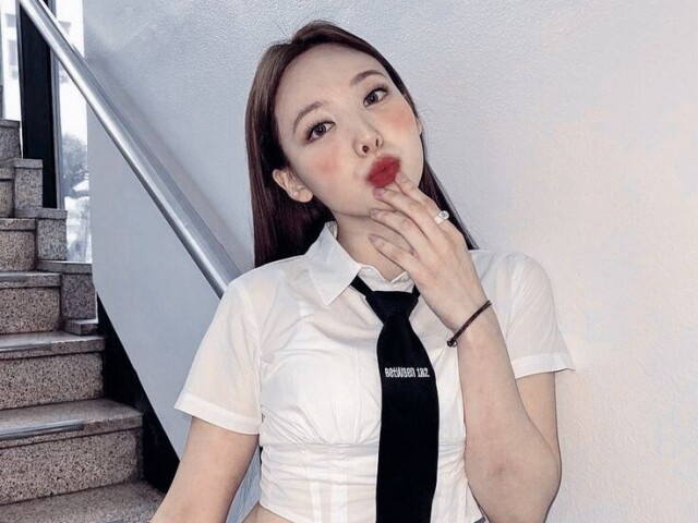 →🎄 ˑ ִֶָ 𓂃 Acerte alguns MV/s do Twice pela Unnie ˑ ִֶָ 𓂃 🎄