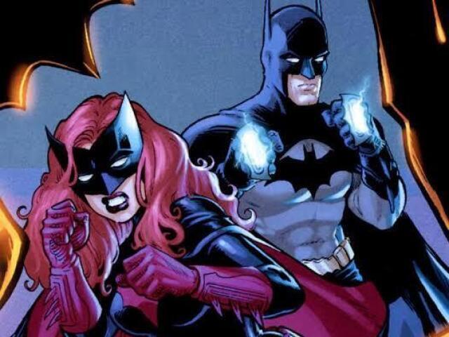 Batman/
Batwoman 
🦇🥷⚫👊