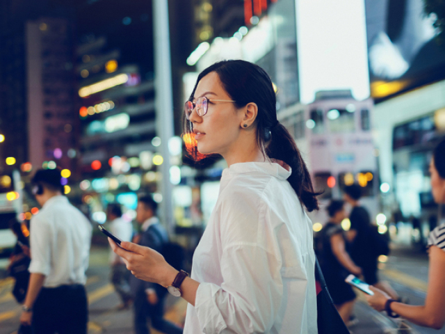 As Cidades Inteligentes são espaços urbanos caracterizados pela utilização generalizada de Tecnologias da Informação e da Comunicação (TIC's), com o objetivo de melhorar a eficiência político-econômica e amparar o desenvolvimento humano e social, promovendo assim, a qualidade de vida de seus cidadãos.