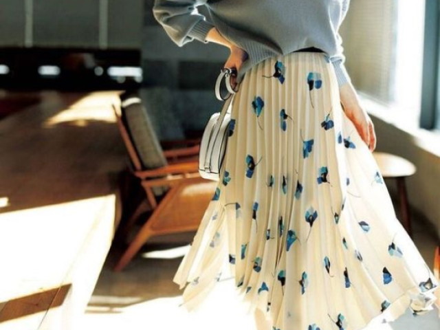 romântico (roupas delicadas que trazem consigo a feminilidade delicadeza e suavidade)