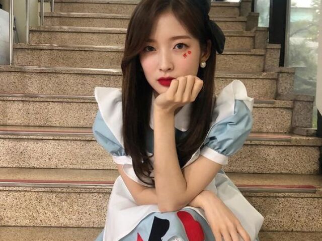 Alice no pais das maravilha-Arin☾ohmygirl☽