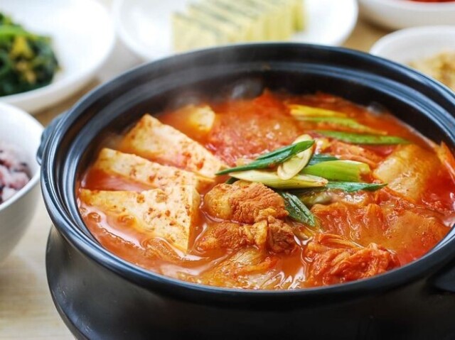 Kimchi Jjigae