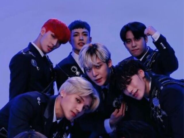 Wonderland-Ateez(n coube todos na foto sorry ksk)