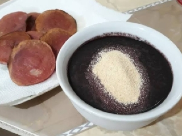 Açaí com mortadela