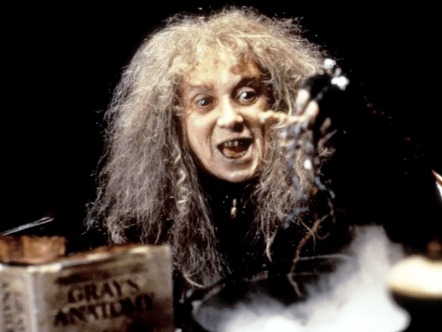 Vovó Addams.
