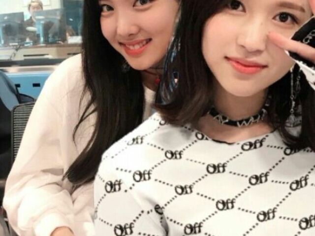 nayeon é mina