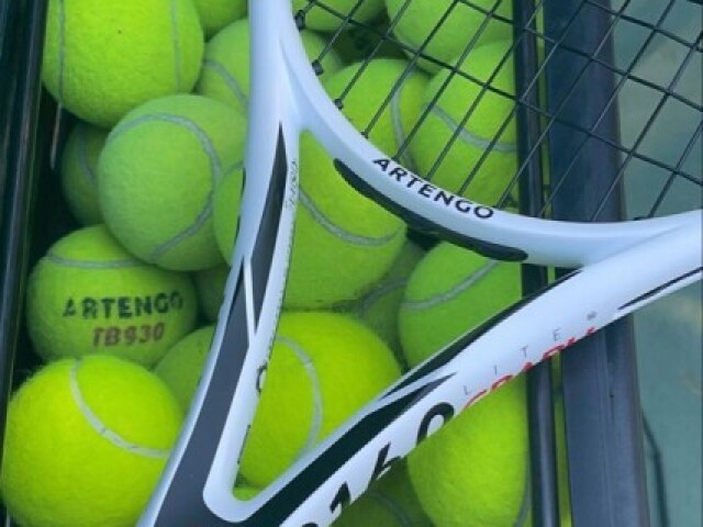 Tenis