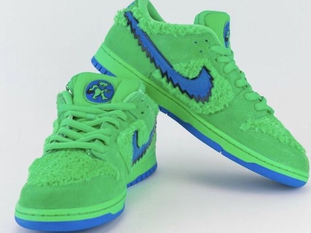 nike dunk bears green