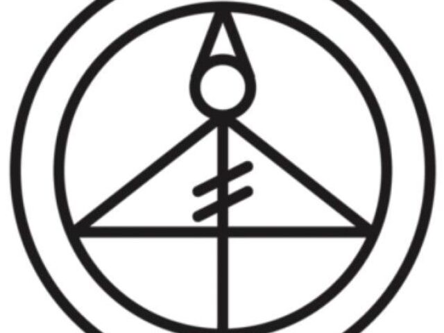 Vou usar meu glipho de luz para cega-lo ,derruba-lo no chĂŁo e prende-lo no chĂŁo com ajuda do glipho de plantas