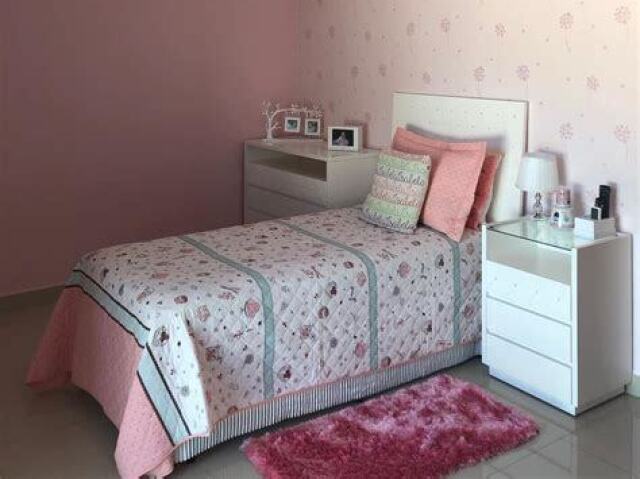 Quarto simples....