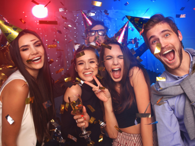 Festeiro(a)