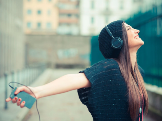 Você consegue adivinhar o nome da música apenas pela letra? (versão internacional)